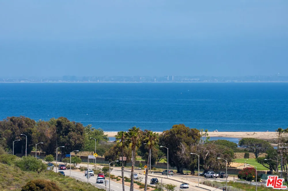 23908 De Ville Way #B Malibu, CA 90265