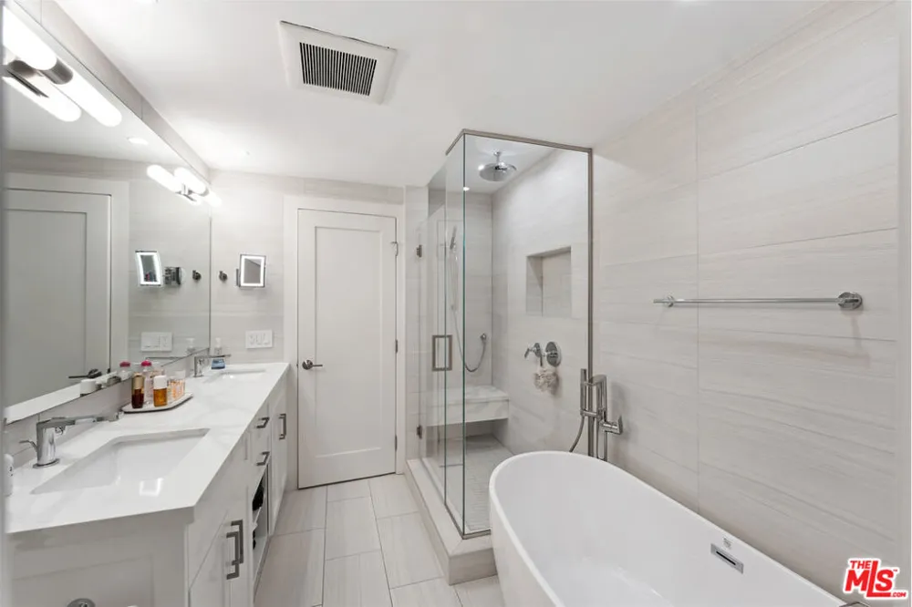 23908 De Ville Way #B Malibu, CA 90265