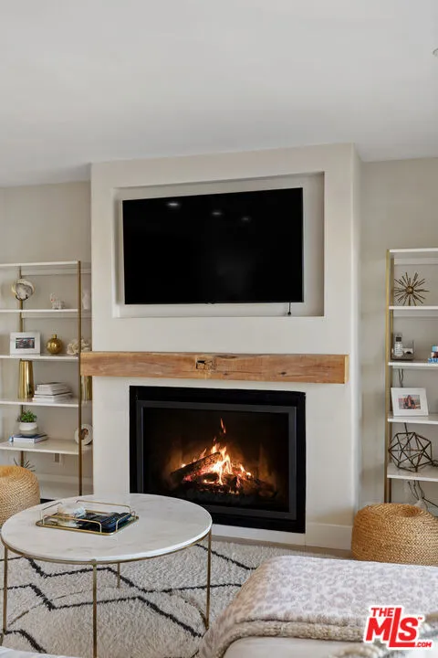 23908 De Ville Way #B Malibu, CA 90265