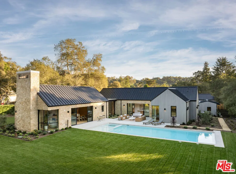915 Camino Medio Santa Barbara, CA 93110