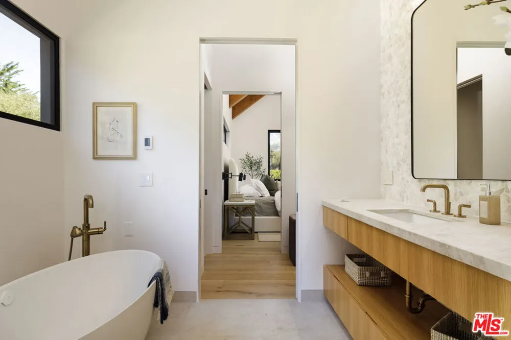 915 Camino Medio Santa Barbara, CA 93110