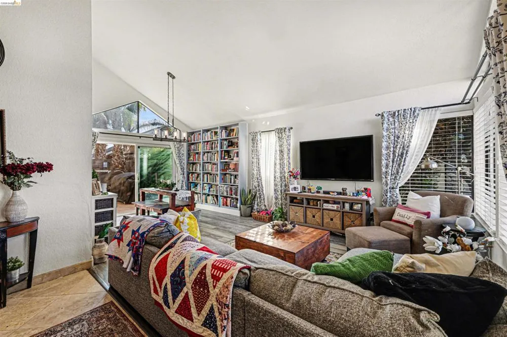 2110 Largo Ct Discovery Bay, CA 94505