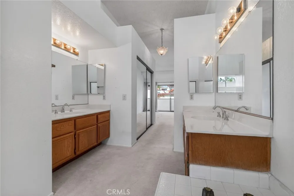 891 Connors Court Claremont, CA 91711