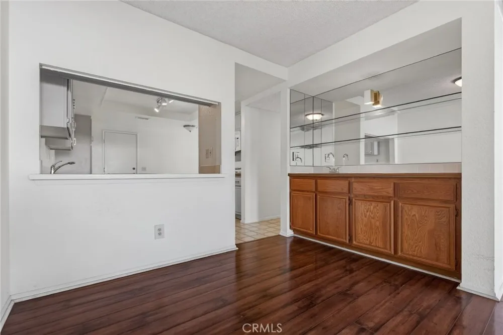 891 Connors Court Claremont, CA 91711