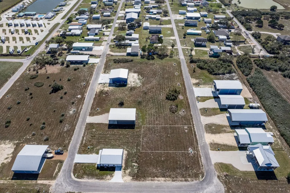 36 Easy St Port O Connor, TX 77982
