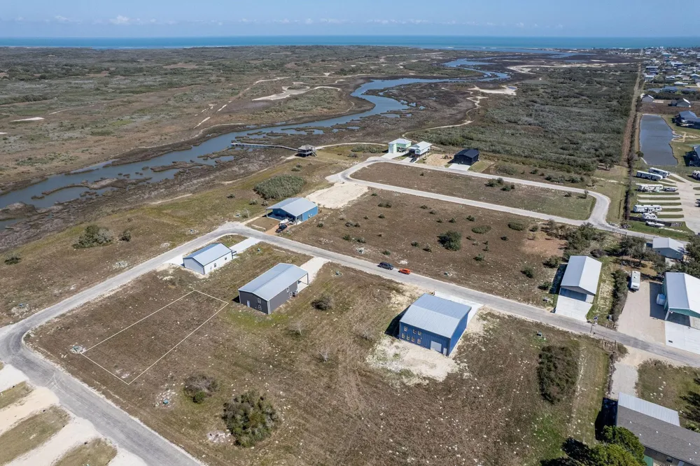 36 Easy St Port O Connor, TX 77982