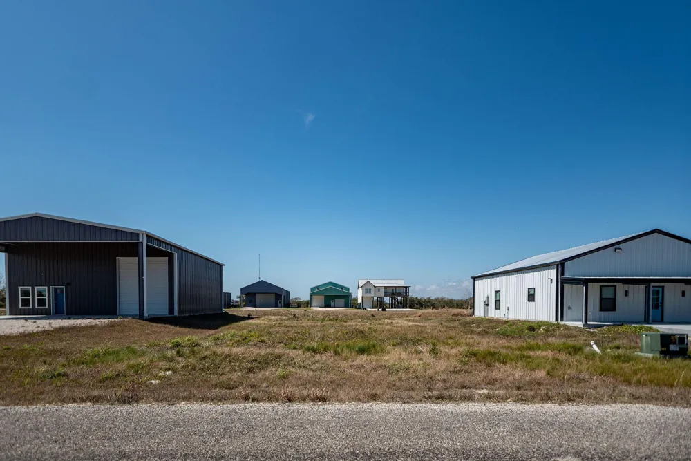 33 Carrie St Port O Connor, TX 77982