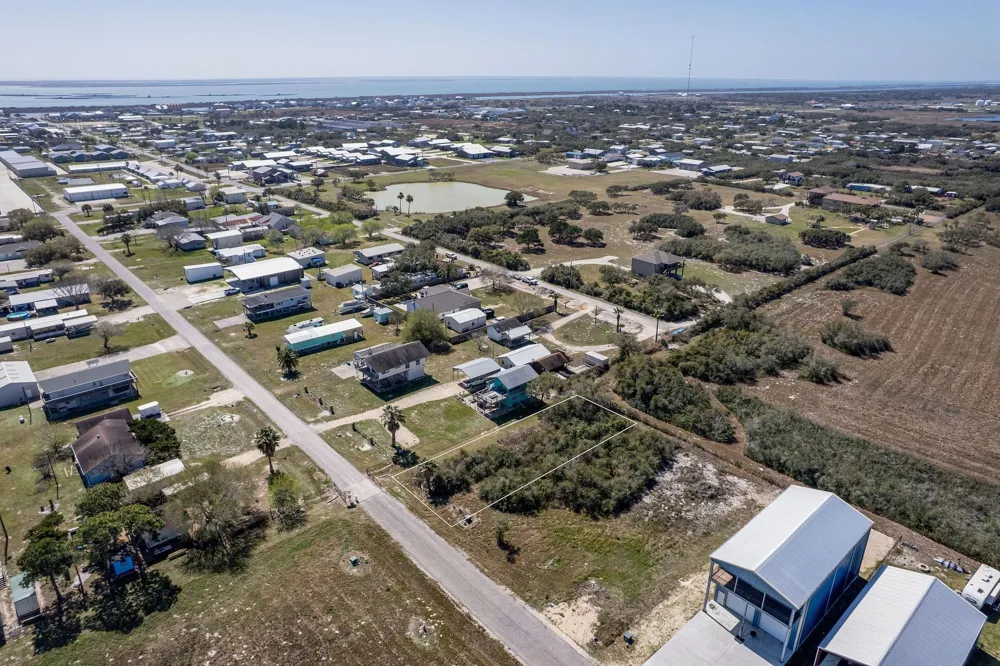 1 Easy St Port O Connor, TX 77982