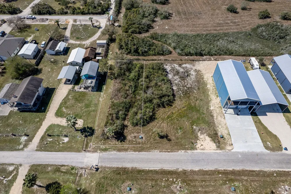1 Easy St Port O Connor, TX 77982