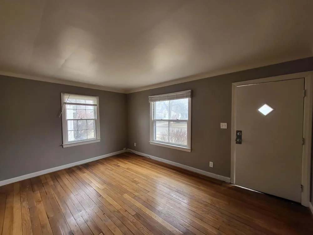 15335 Semrau Avenue Eastpointe, MI 48021