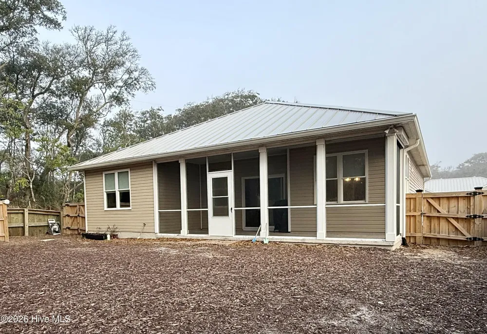 100 Evergreen Lane Pine Knoll Shores, NC 28512