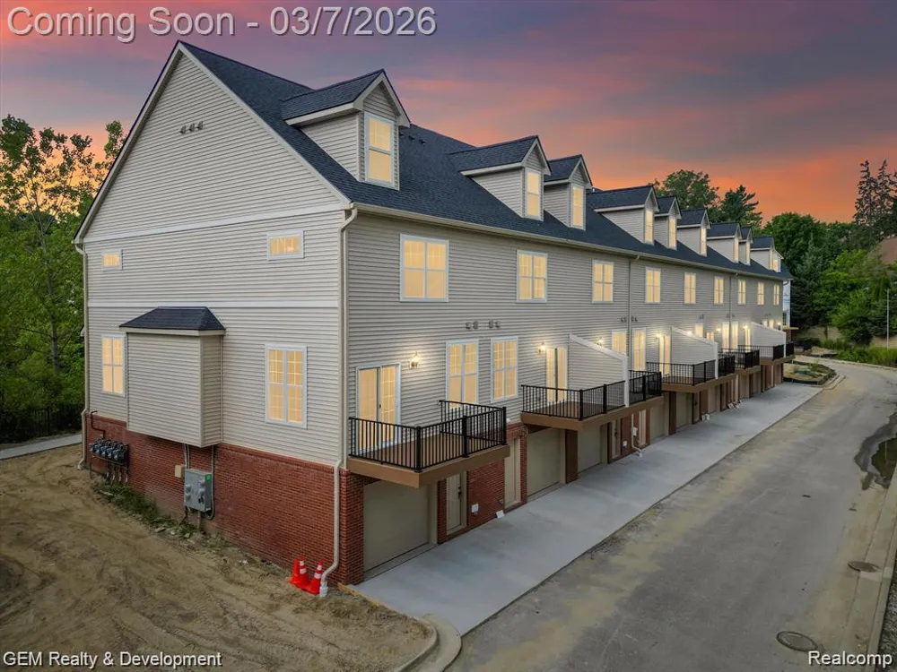508 Village Lane Milford Village, MI 48381