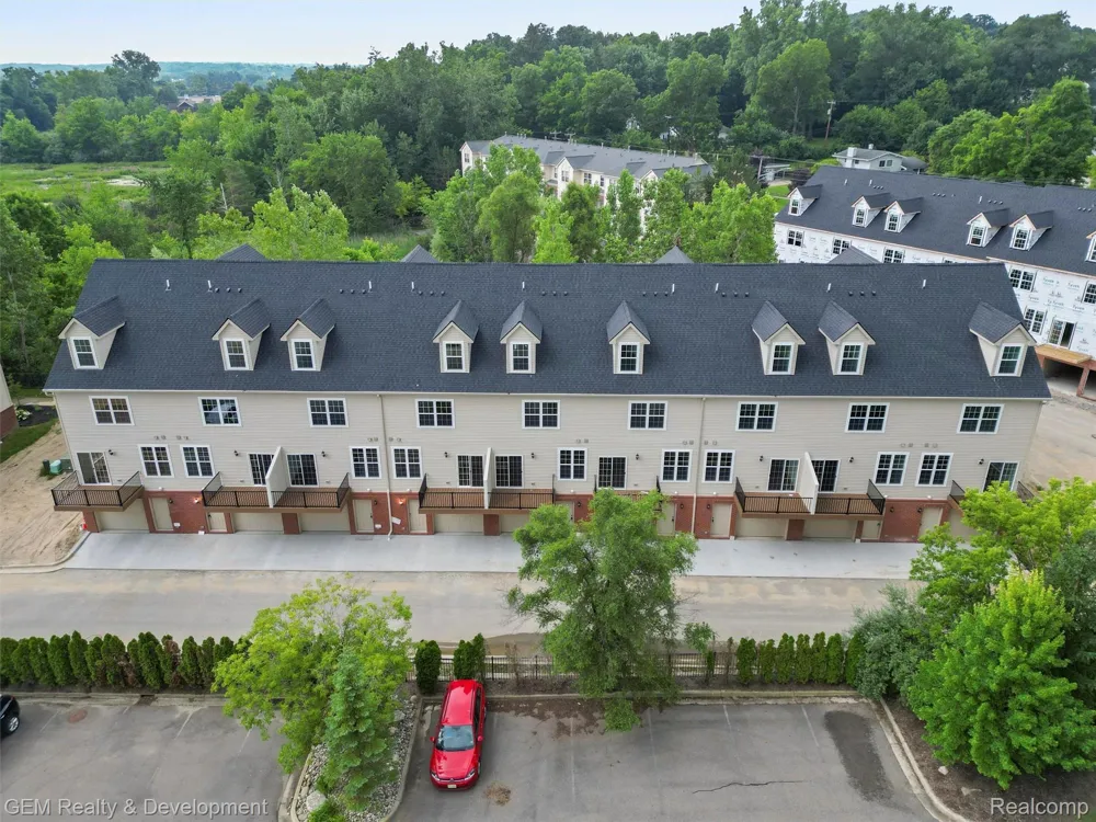 508 Village Lane Milford Village, MI 48381