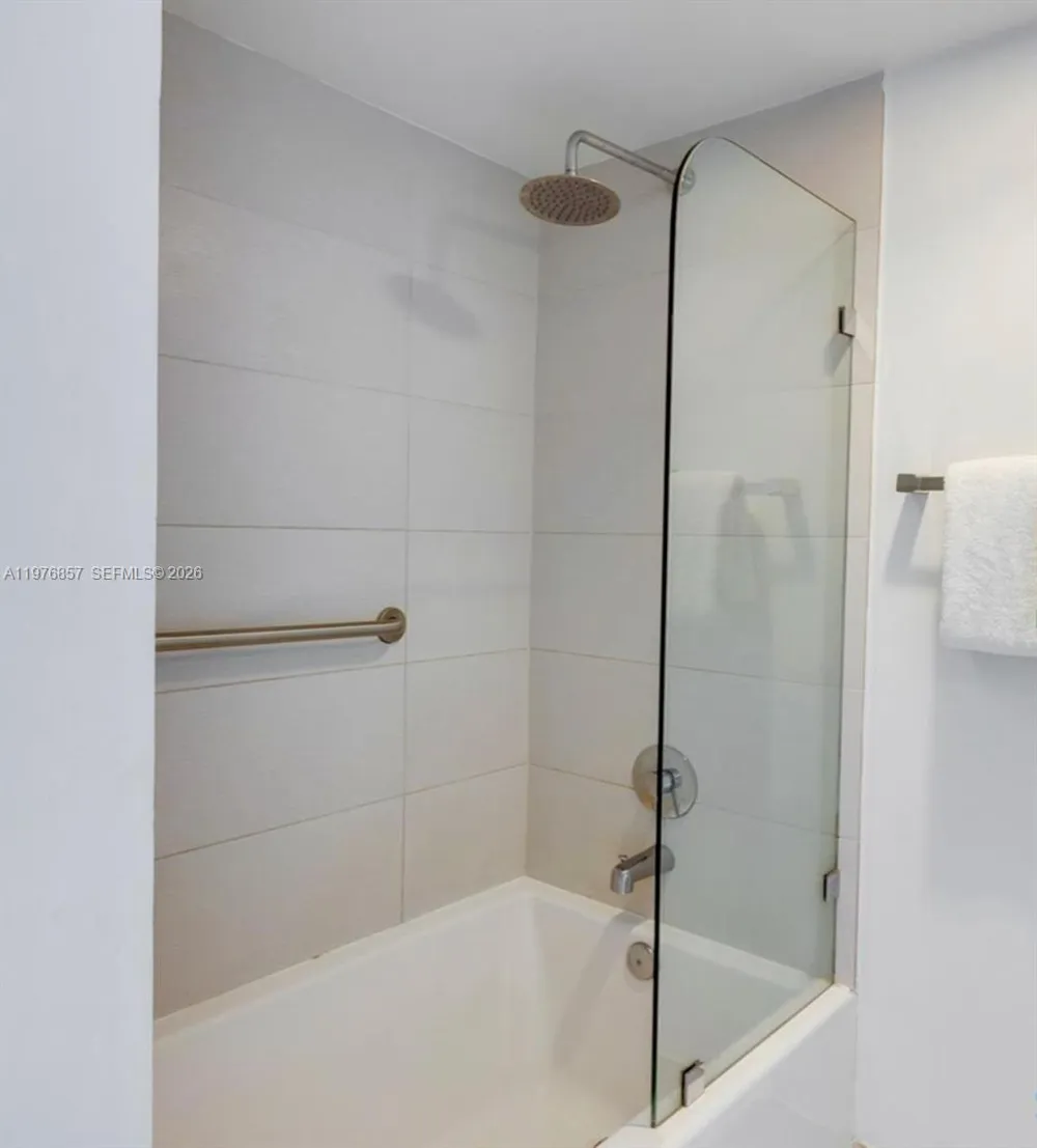 2602 E Hallandale Beach Blvd #R3009 Hallandale Beach, FL 33009