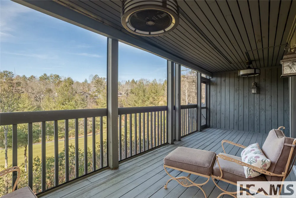 86 Racquet Club Villas Drive #B Sapphire, NC 28774