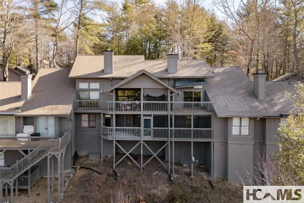 86 Racquet Club Villas Drive #B Sapphire, NC 28774