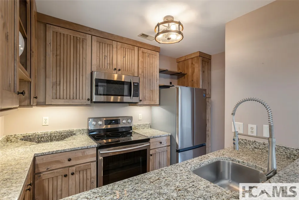 86 Racquet Club Villas Drive #B Sapphire, NC 28774