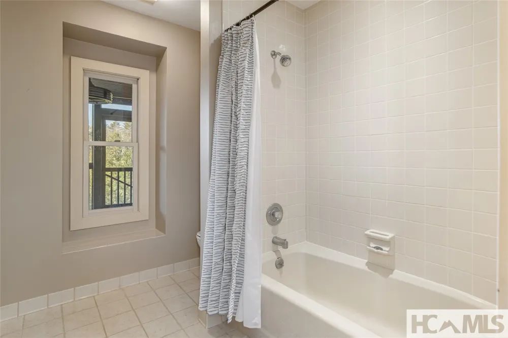 86 Racquet Club Villas Drive #B Sapphire, NC 28774