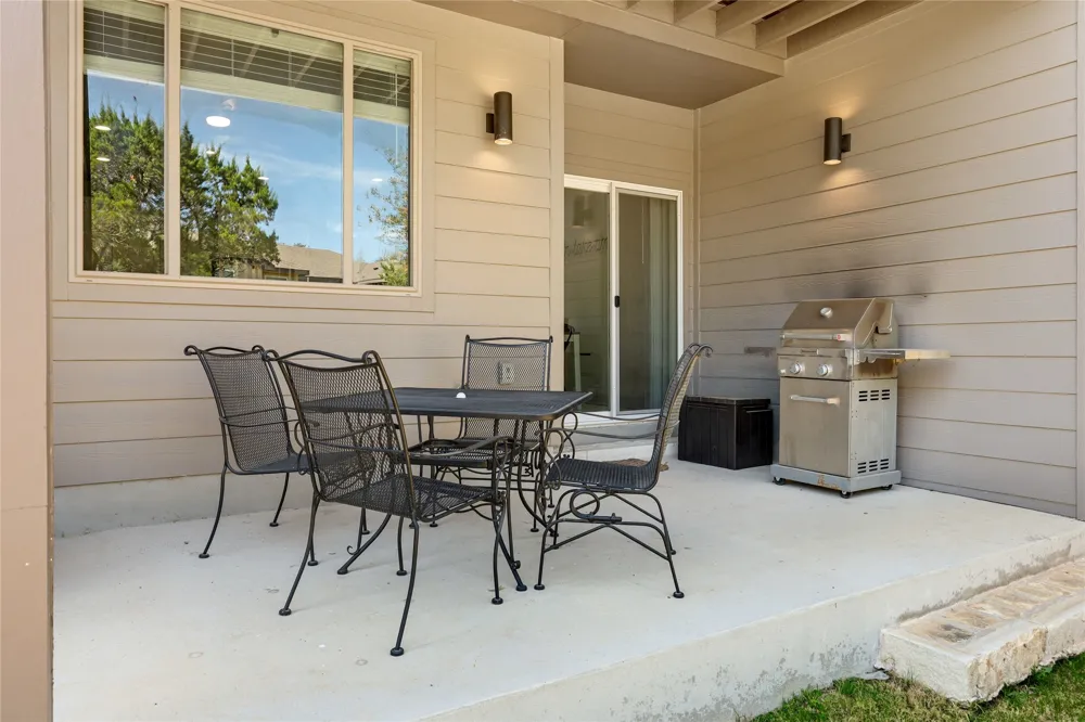 524 Palmer Drive Point Venture, TX 78645