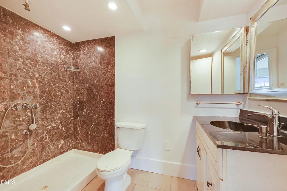 501 Jones Ferry Road #Unit N9 Carrboro, NC 27510