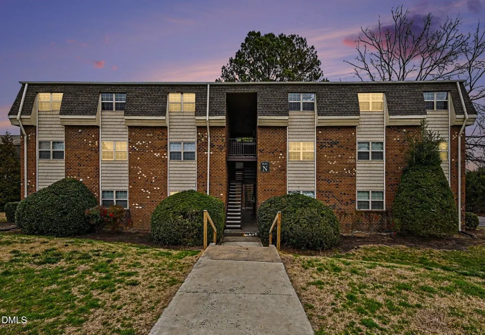 501 Jones Ferry Road #Unit N9 Carrboro, NC 27510