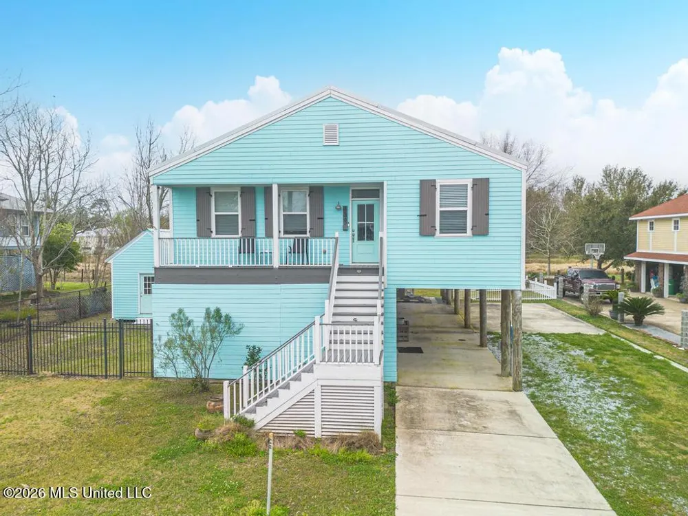 139 Sarahs Lane Waveland, MS 39576