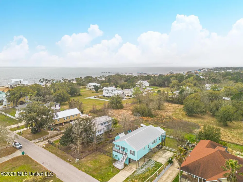 139 Sarahs Lane Waveland, MS 39576