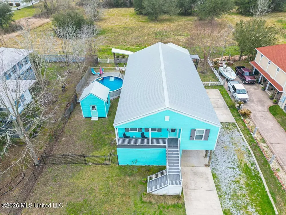 139 Sarahs Lane Waveland, MS 39576