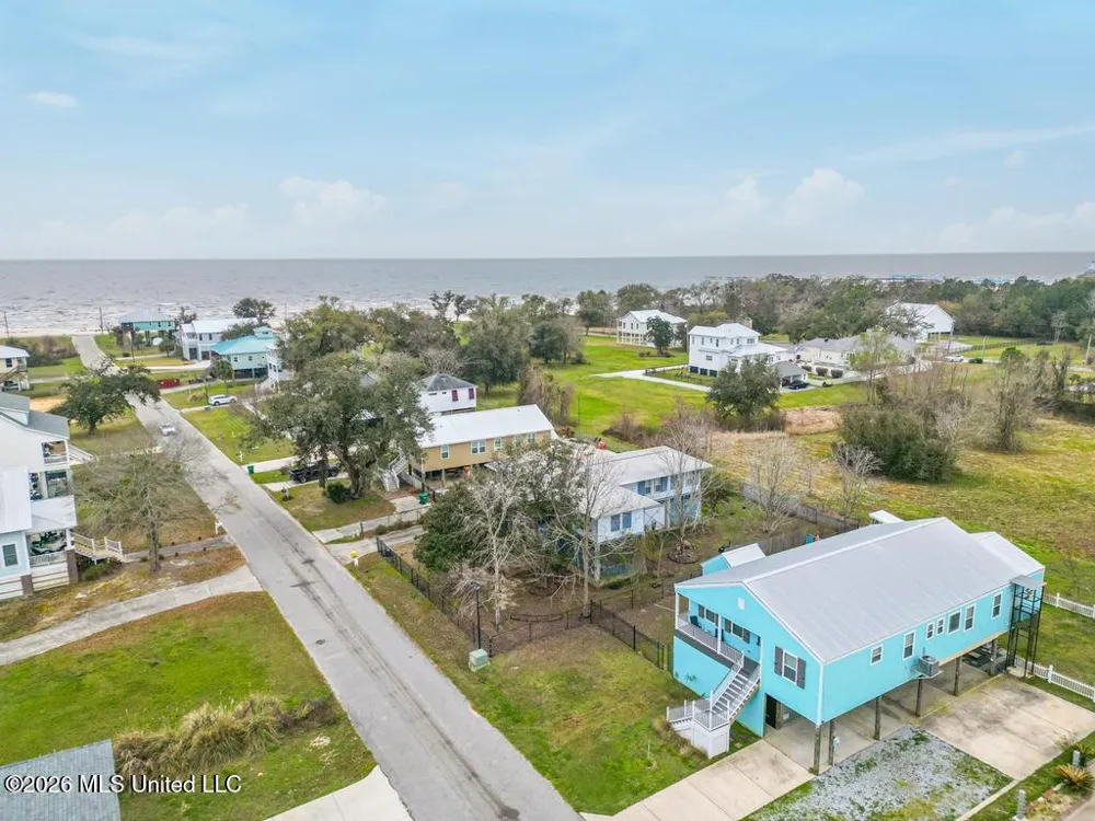 139 Sarahs Lane Waveland, MS 39576