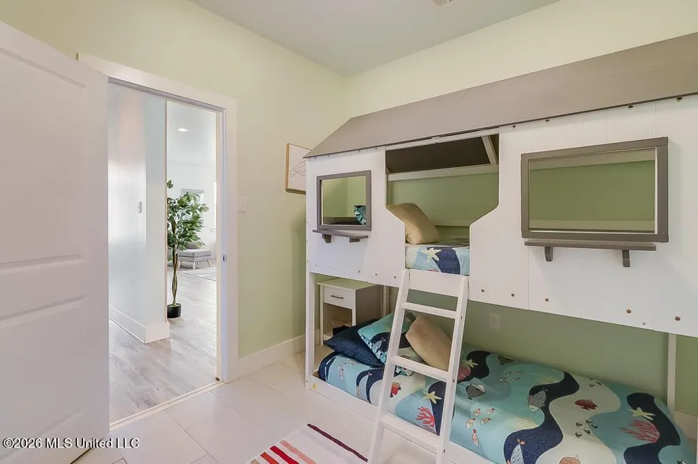 139 Sarahs Lane Waveland, MS 39576