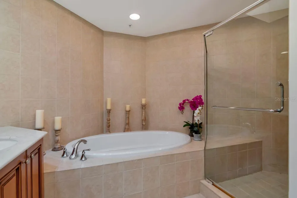 5823 BOWEN DANIEL DRIVE #604 Tampa, FL 33616