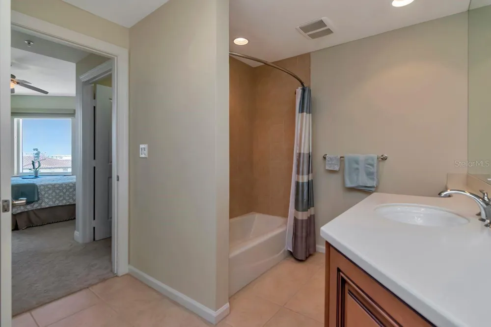 5823 BOWEN DANIEL DRIVE #604 Tampa, FL 33616