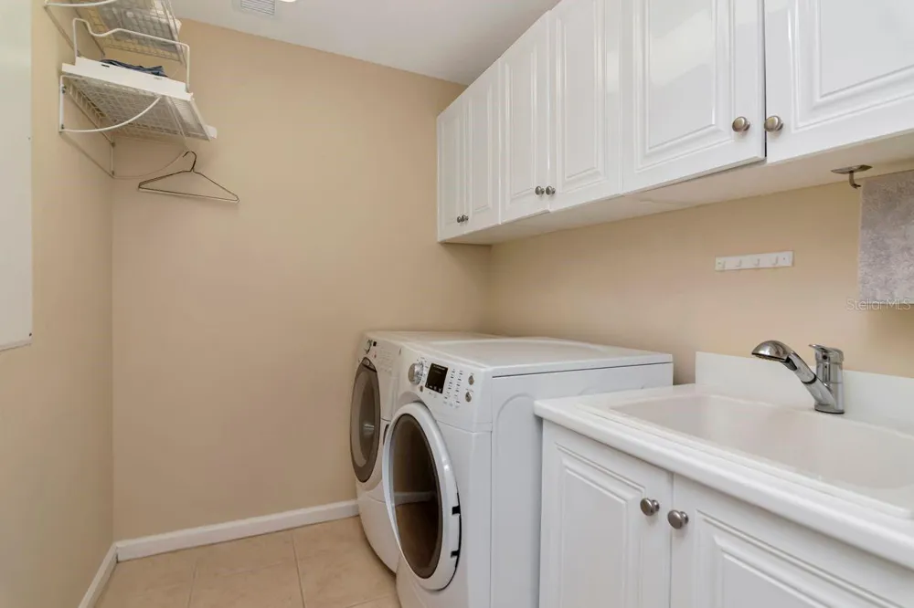 5823 BOWEN DANIEL DRIVE #604 Tampa, FL 33616