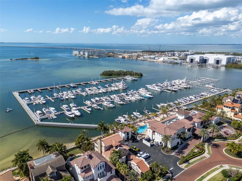 5823 BOWEN DANIEL DRIVE #604 Tampa, FL 33616