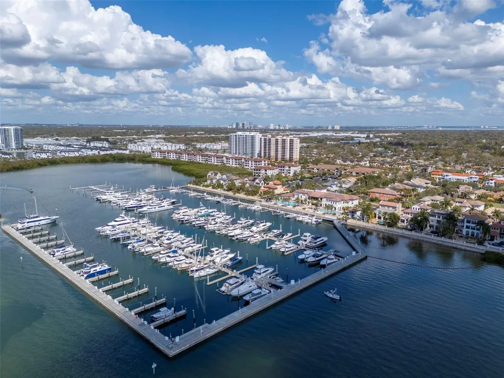 5823 BOWEN DANIEL DRIVE #604 Tampa, FL 33616