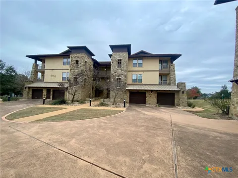 6704 Lantern View Drive #102