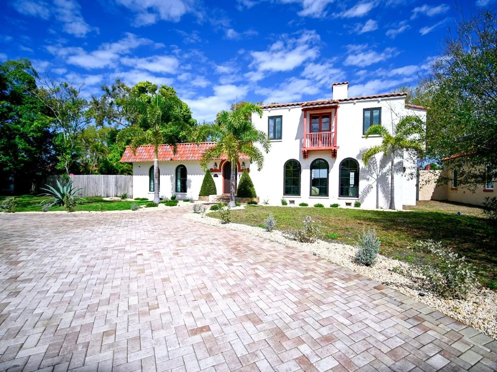 6251 10TH AVENUE S Gulfport, FL 33707