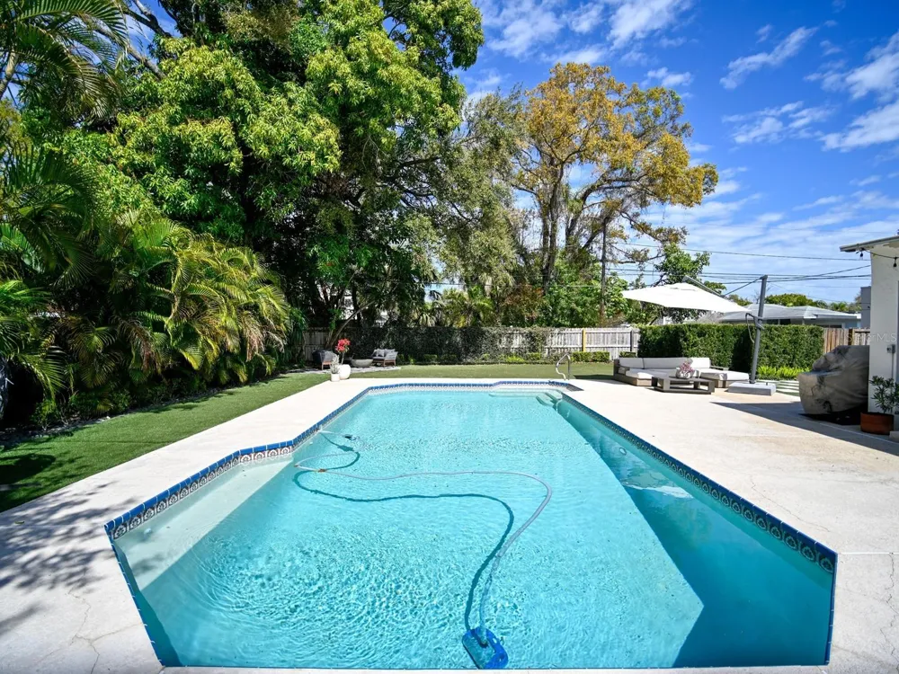 6251 10TH AVENUE S Gulfport, FL 33707