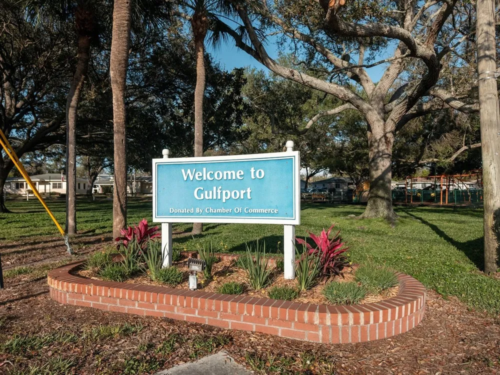 6251 10TH AVENUE S Gulfport, FL 33707