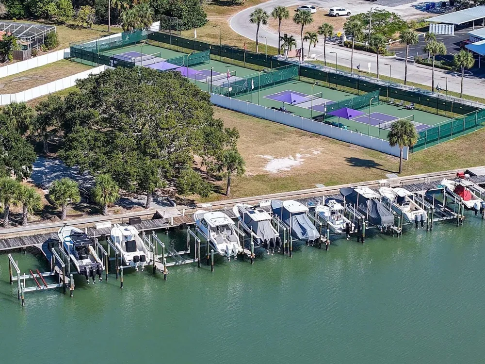 6251 10TH AVENUE S Gulfport, FL 33707