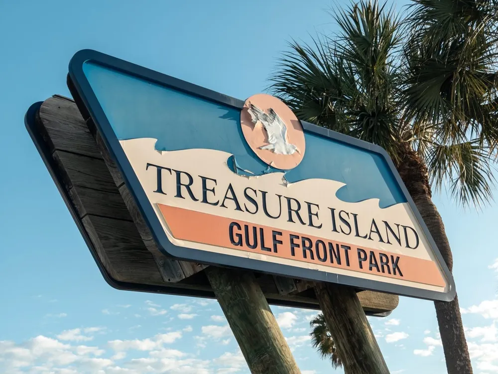 6251 10TH AVENUE S Gulfport, FL 33707