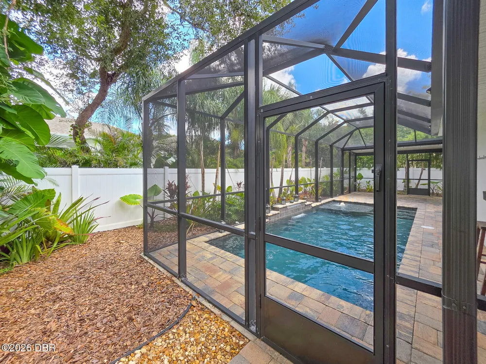 68 Glenview Avenue Ponce Inlet, FL 32127