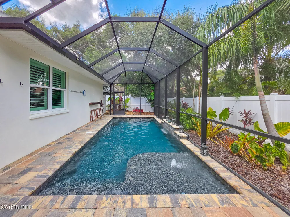 68 Glenview Avenue Ponce Inlet, FL 32127