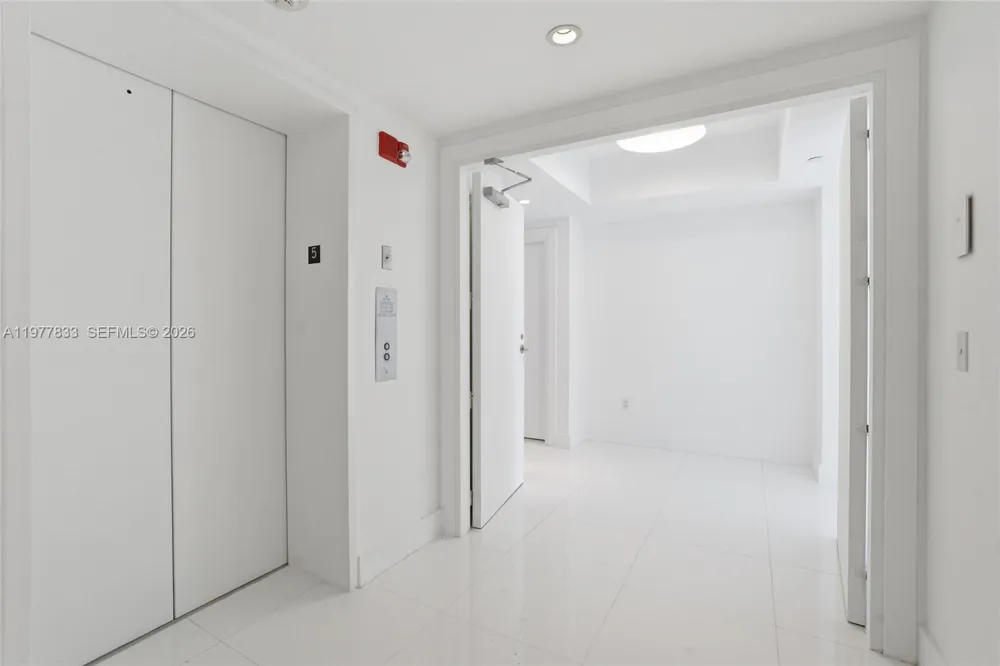 2627 S Bayshore Dr #501 Miami, FL 33133