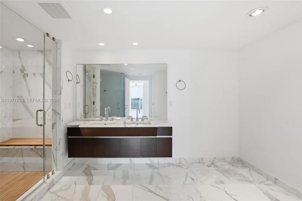 2627 S Bayshore Dr #501 Miami, FL 33133