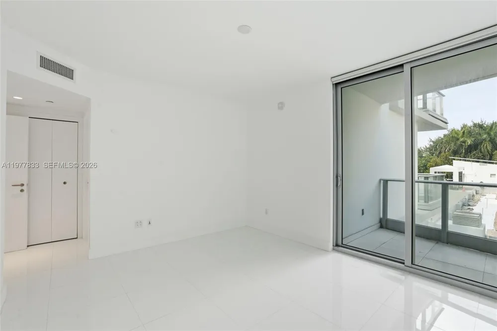 2627 S Bayshore Dr #501 Miami, FL 33133