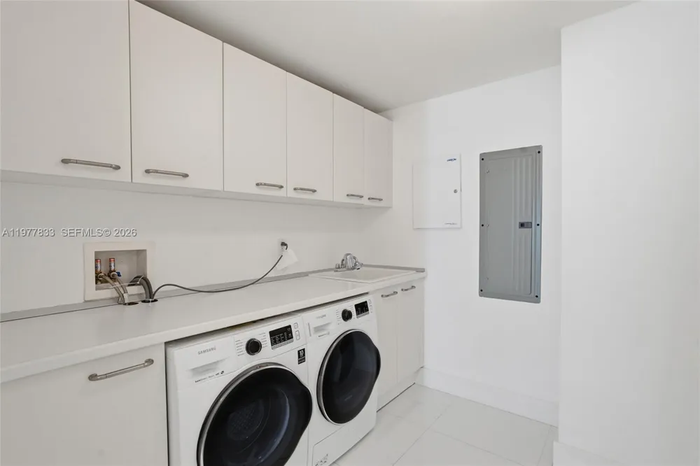 2627 S Bayshore Dr #501 Miami, FL 33133