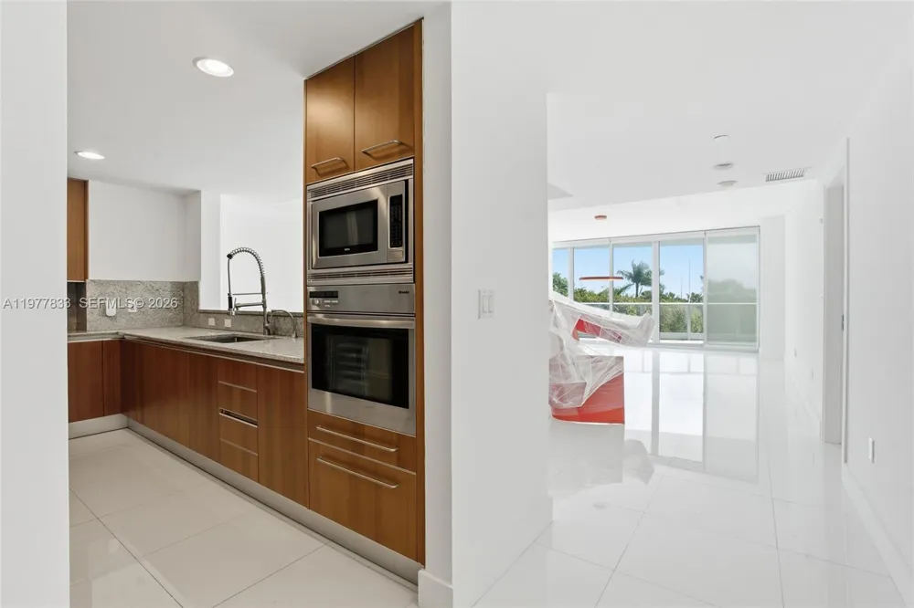2627 S Bayshore Dr #501 Miami, FL 33133