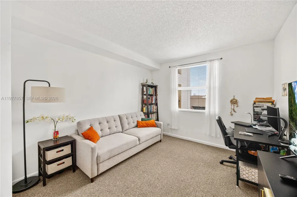 17100 Bay Rd #1810 Sunny Isles Beach, FL 33160