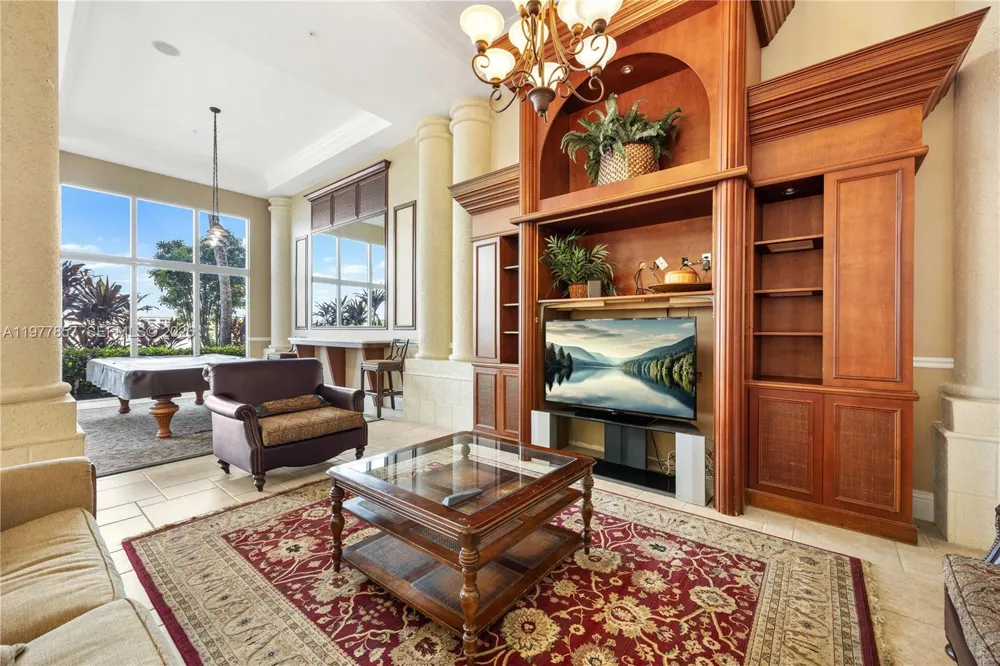 17100 Bay Rd #1810 Sunny Isles Beach, FL 33160